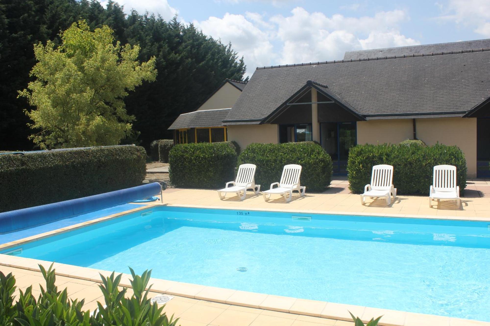Hotel Les Dineux Village 3*