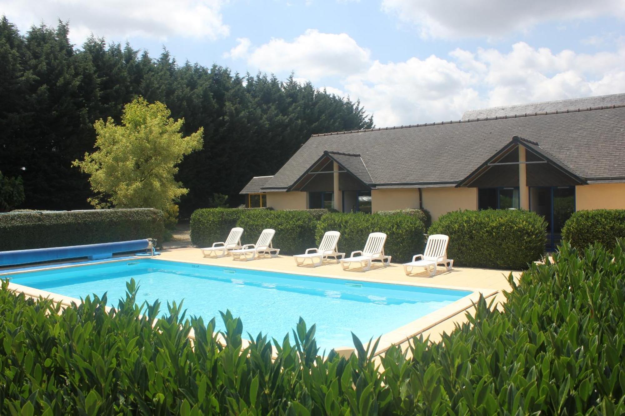 Hotel Les Dineux Village
